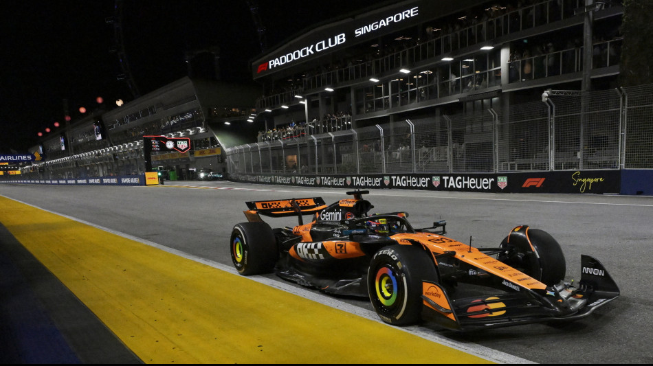 McLaren festeggia titolo costruttori, Verstappen non molla
