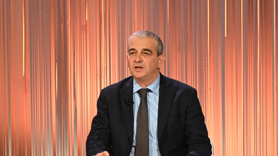 Fazzolari, format ristretto Volenterosi mina l'unit&agrave; occidentale