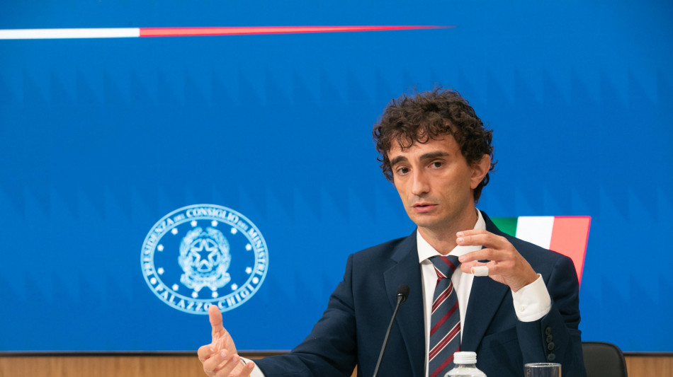 FdI chiede informativa su inchiesta su migranti e click day