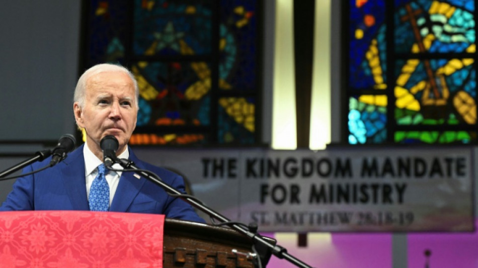 Biden fait campagne mais le front d&eacute;mocrate se l&eacute;zarde