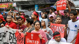 La polic&iacute;a de Banglad&eacute;s libera a seis l&iacute;deres del movimiento estudiantil tras enfrentamientos mortales 