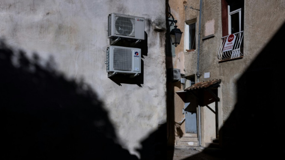 La question de la climatisation échauffe le débat politique