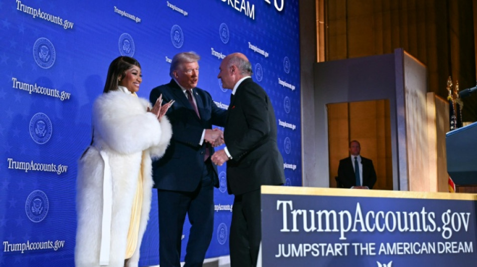 Nicki Minaj se d&eacute;crit comme la "premi&egrave;re fan" de Trump