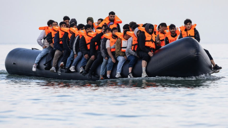 Reino Unido crear&aacute; una c&eacute;dula de identidad digital para combatir la inmigraci&oacute;n ilegal