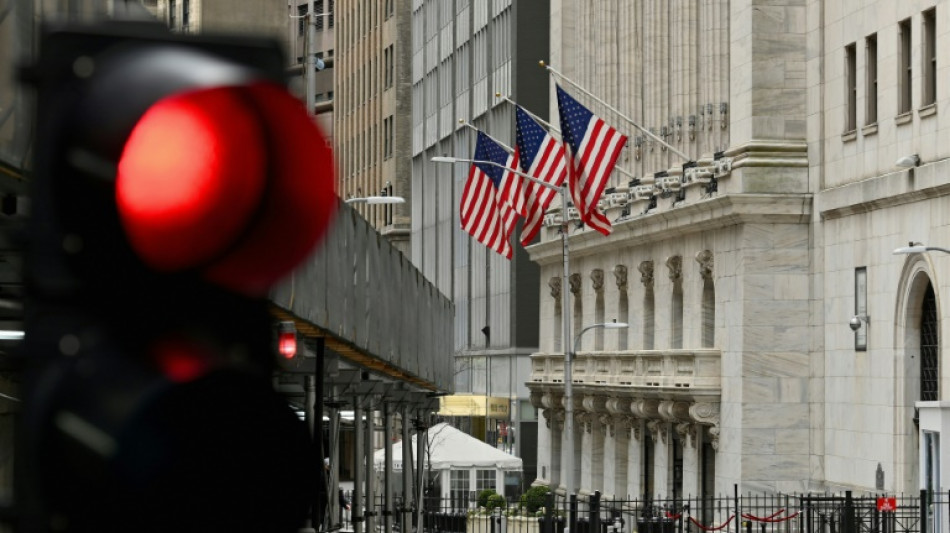 Wall Street se replie apr&egrave;s sa premi&egrave;re semaine de rebond en deux mois