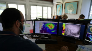 Le cyclone Batsirai au plus pr&egrave;s de l'&icirc;le de la R&eacute;union