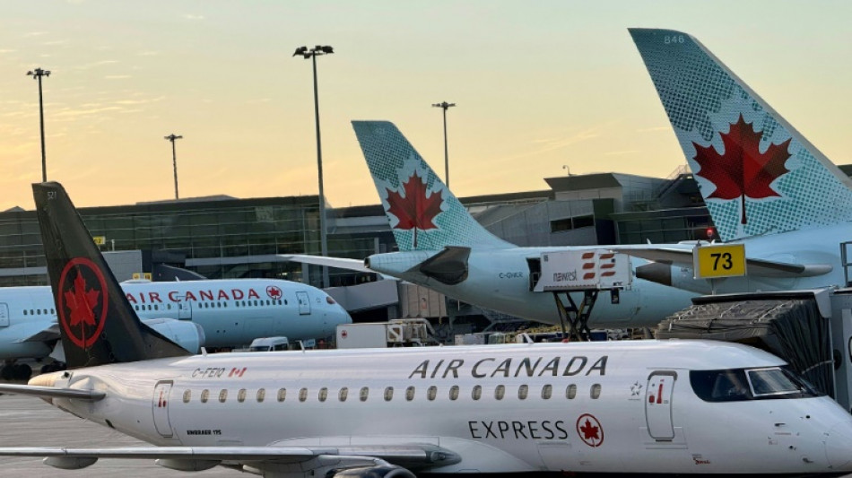 Air Canada : accord de derni&egrave;re minute avec les pilotes, la gr&egrave;ve &eacute;vit&eacute;e
