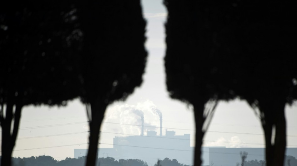 Ouvertures et fermetures d'usines: la r&eacute;industrialisation marque le pas au premier semestre
