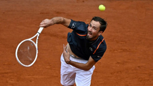 Tennis: Medvedev et Tsitsipas continuent &agrave; Madrid, la surprise Andreeva rejoint Sabalenka
