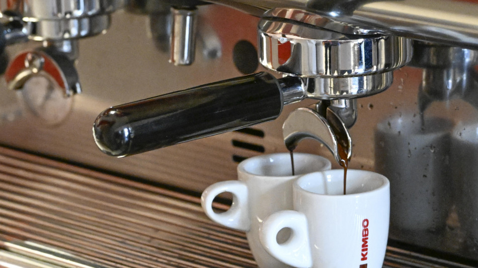 Caro-tazzina al bar, per il caffè aumenti del 20% in 4 anni