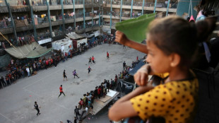 'Amamos la vida': futbolistas del norte de Gaza juegan al f&uacute;tbol a pesar del hambre y la sed