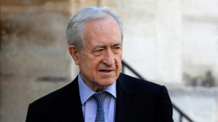 Jean Tiberi, dernier maire de droite de Paris éclaboussé par les affaires