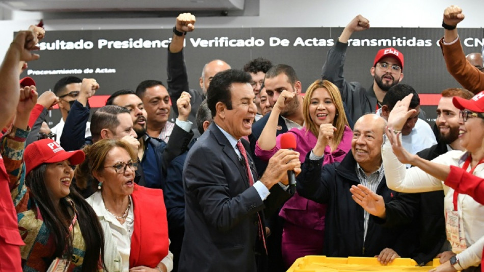 Nasralla tem leve vantagem sobre candidato de Trump em Honduras