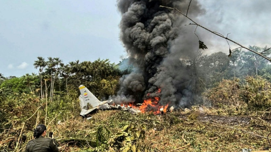 Al menos 33 muertos deja accidente de avi&oacute;n militar  en Colombia