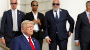 Ej&eacute;rcito de EEUU critica a equipo de Trump por altercado en cementerio de Arlington