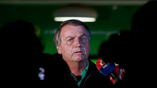 Bolsonaro entrega passaporte ap&oacute;s opera&ccedil;&atilde;o da PF por tentativa de golpe