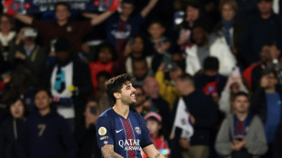 PSG vence Auxerre e retoma liderança do Campeonato Francês