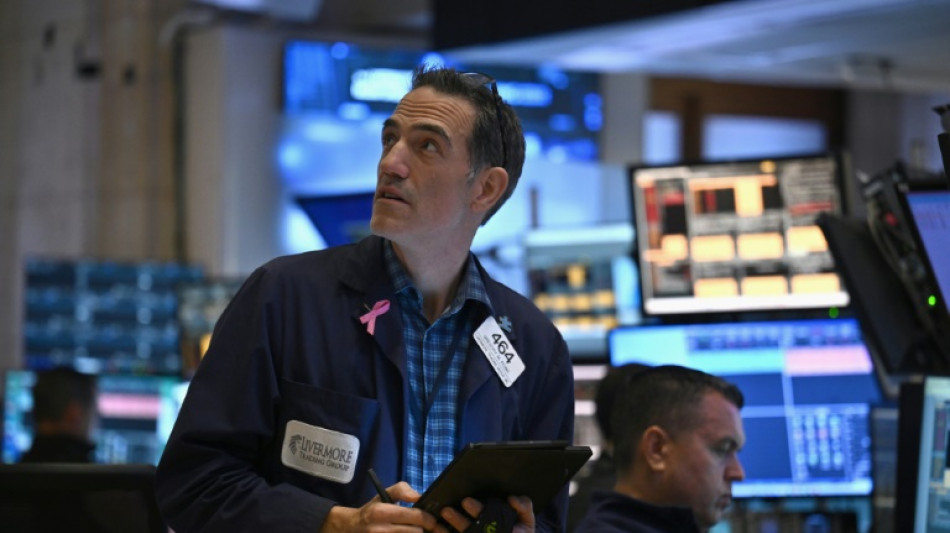 Wall Street en ordre dispers&eacute;, le march&eacute; reste f&eacute;brile