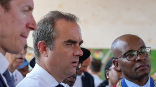 Reconstruction de Mayotte: Lecornu veut un "choc" des mises en chantier
