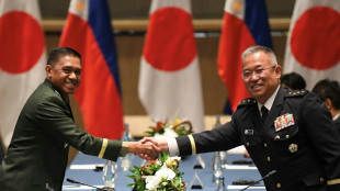 Filipinas y Jap&oacute;n firman un pacto de defensa que permite el env&iacute;o de tropas