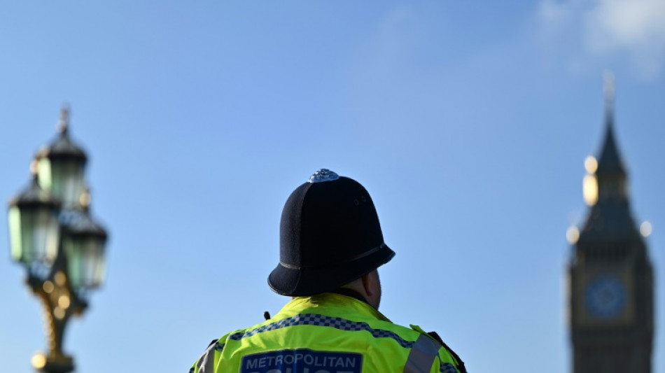 Un nouveau rapport accable davantage la police londonienne, demande des r&eacute;formes
